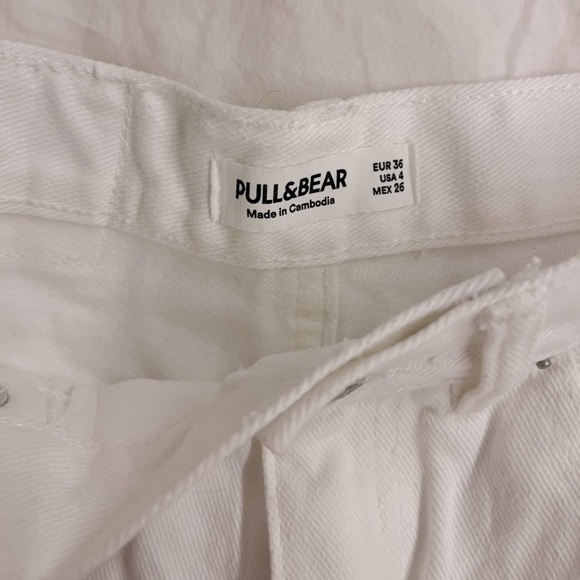 pull and bear white denim shorts - Picture 2 of 3